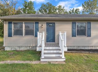 3379 Columbine St, Harsens Island, MI 48028