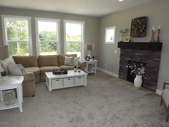 5th image of 6358 Bentley Dr NE