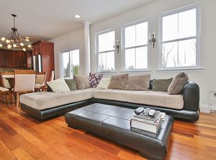 9501 Pine Rd, Philadelphia, PA 19115