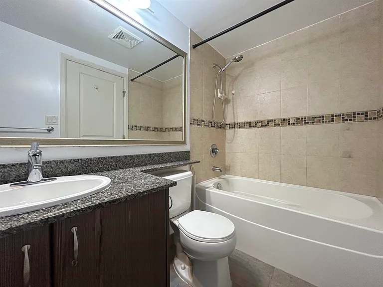 898 Carnarvon St #1506 — Photo 10