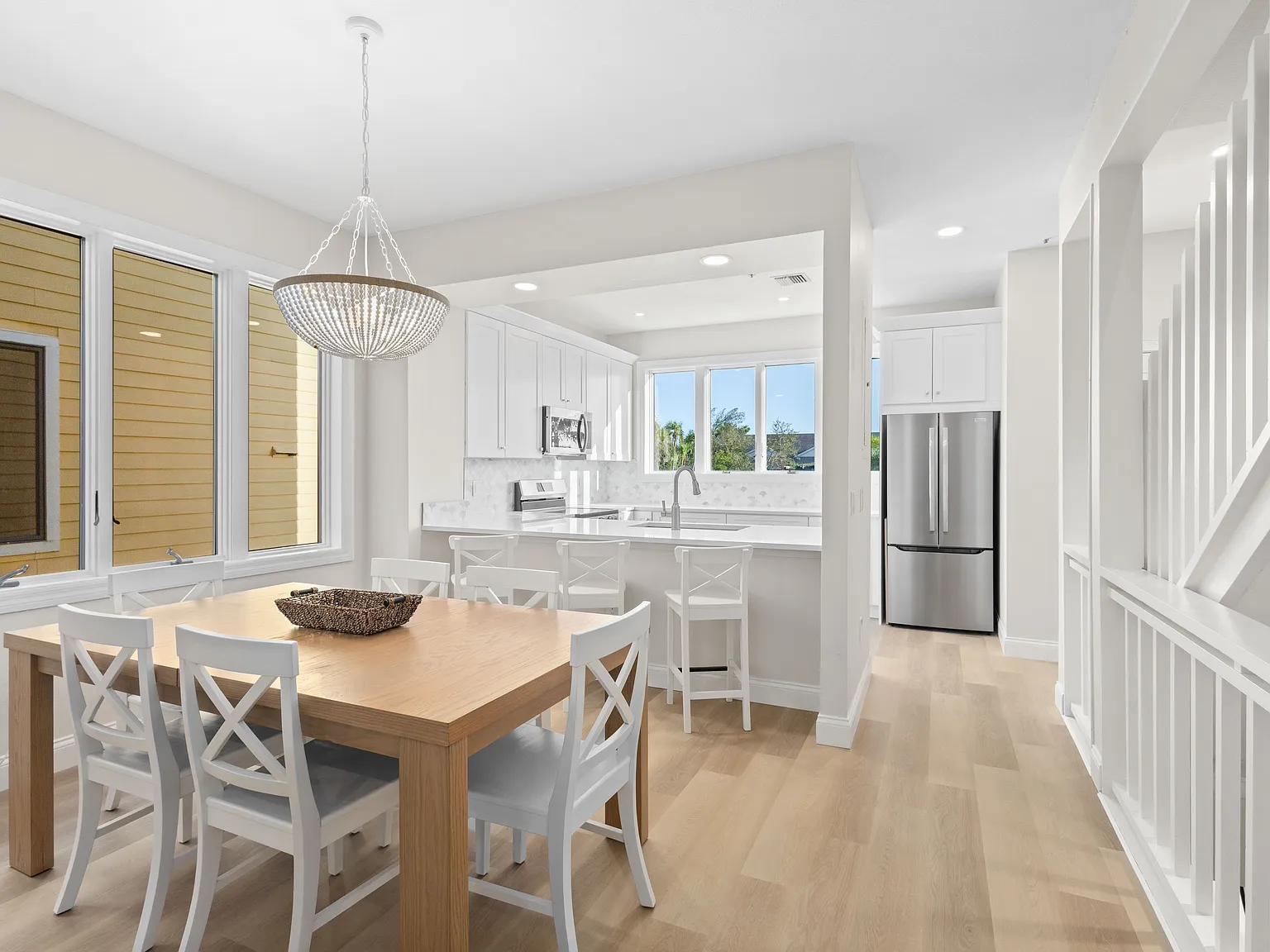 2 bed, 2.5 bath, 1440 sqft, $6,500 — Photo 3
