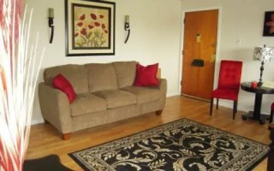 Brandywine Manor — Photo 2