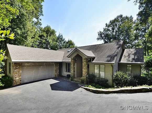 1st image of 1001 High Vista Dr