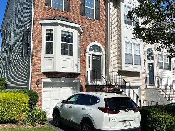 555 Coventry Dr, Nutley, NJ 07110