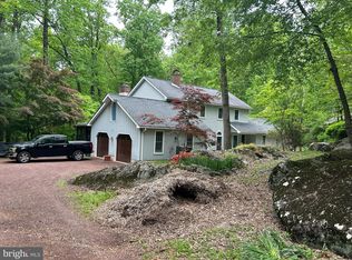 1030 Indian Rock Rd, Green Lane, PA 18054