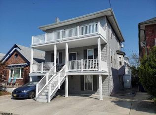 11 S Richards Ave, Ventnor City, NJ 08406
