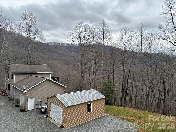 4th image of 1333 Pigeon Creek Rd
