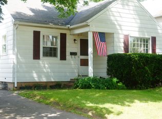 146 Rossiter Rd, Rochester, NY 14620