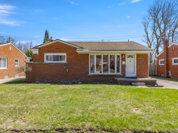 8246 Lochdale St, Dearborn Heights, MI 48127