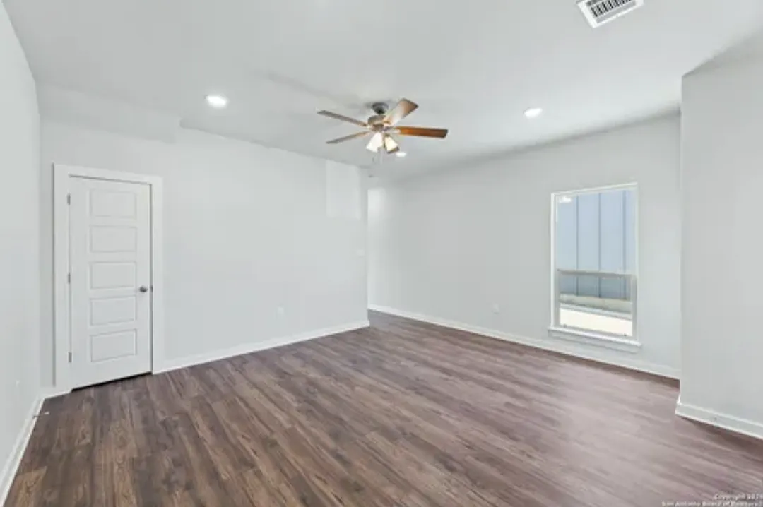 810 South Walters Street, Unit 102 — Photo 2