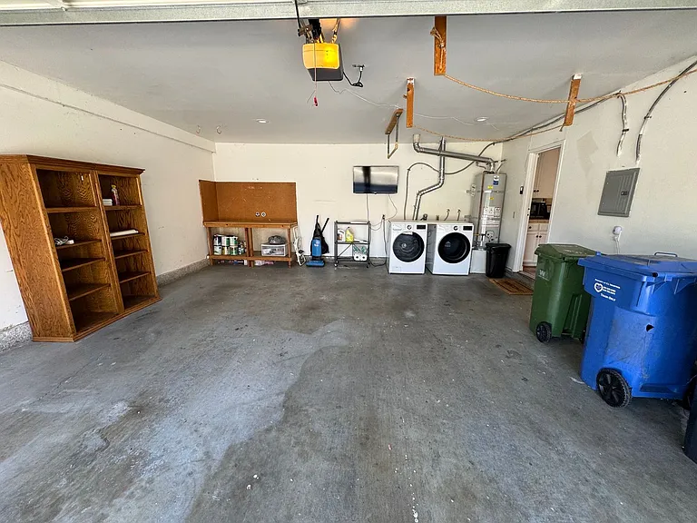 27572 Rondell St — Photo 15