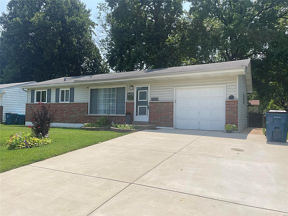3rd image of 532 Lynn Haven Ln