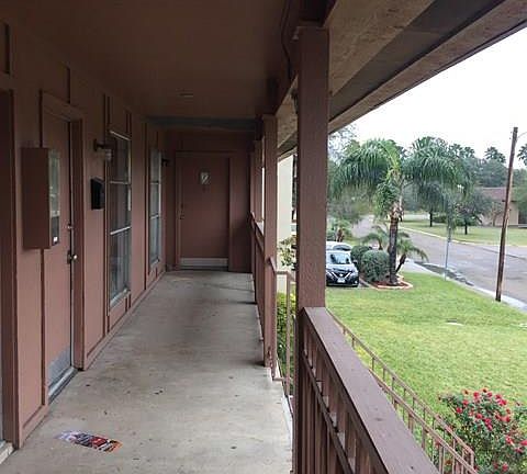 3rd image of 1601 W McIntyre St APT 6