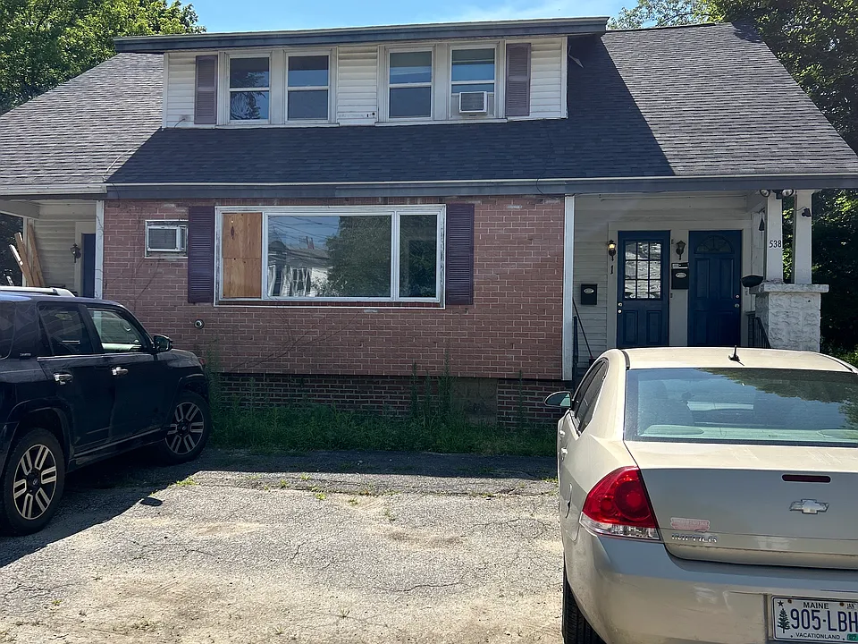538 Main St #4