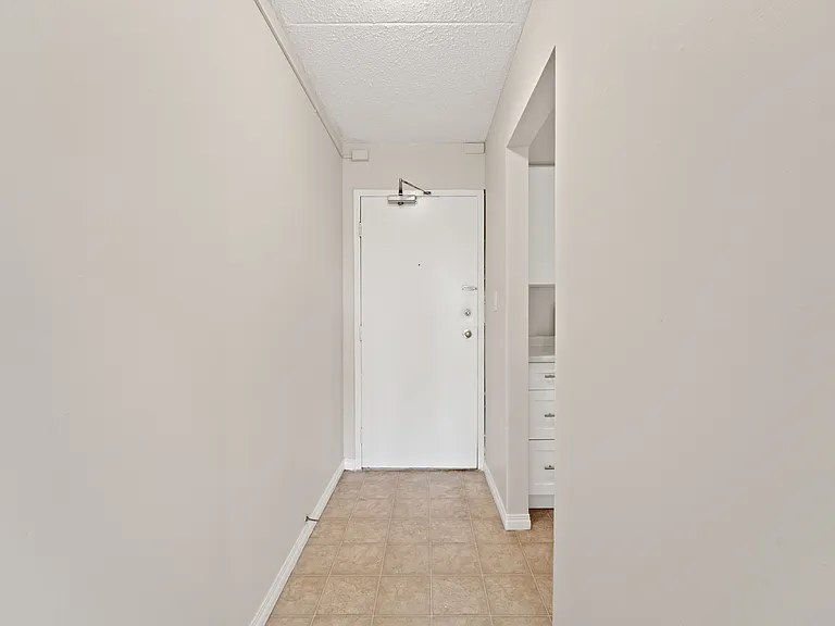 3540 Peter St — Photo 15