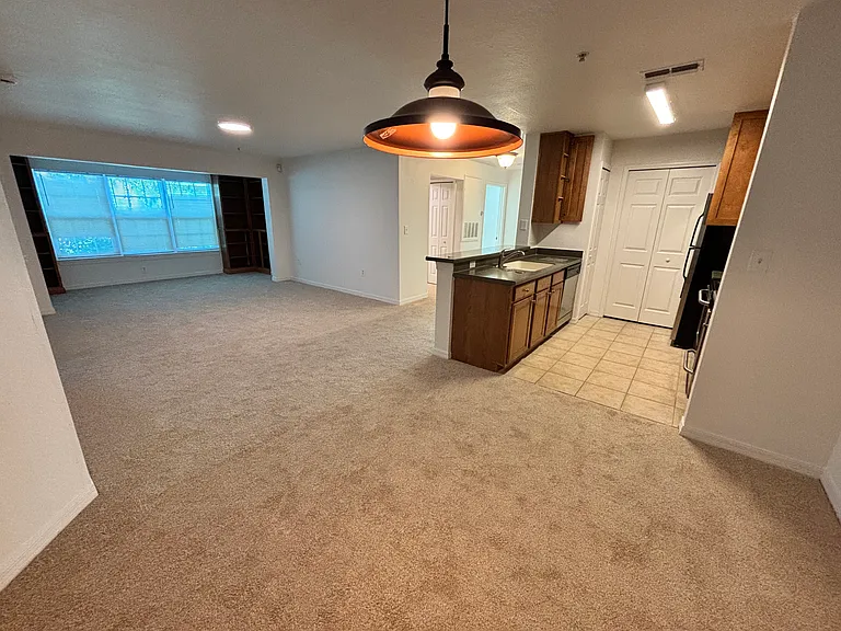 5447 Vineland Rd #1208 — Photo 11