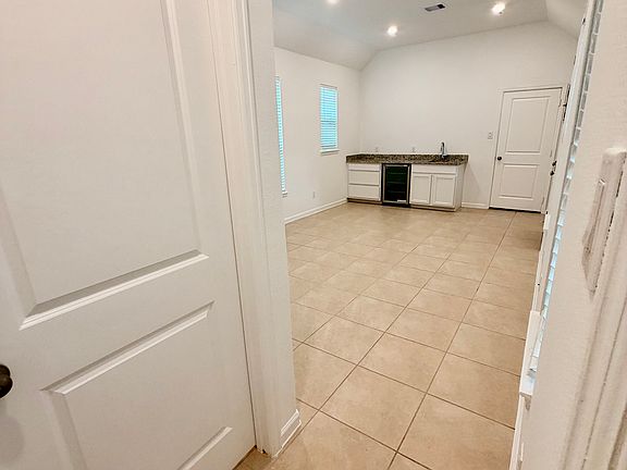 5th image of 9419 Thornbluff Creek Ct