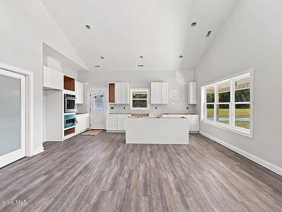 3rd image of 311 Center Hill Road