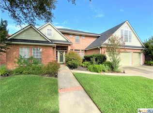 803 Charleston Dr, Victoria, TX 77904