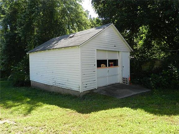 5th image of 2125 N River Blvd