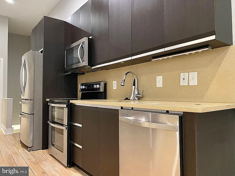 1516 Green St #A — Photo 4