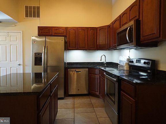 4th image of 2152 E Dauphin St #58-3B