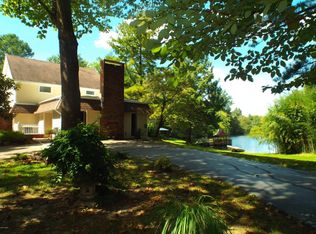 737 Hickory Ave, De Soto, IL 62924
