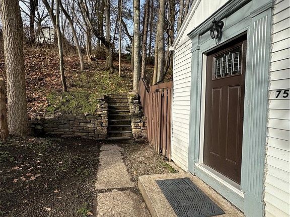 3rd image of 752 Eastview Ave