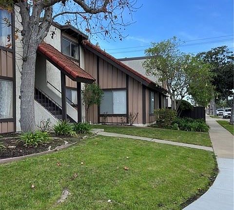 2nd image of 18001 Crenshaw Blvd #C