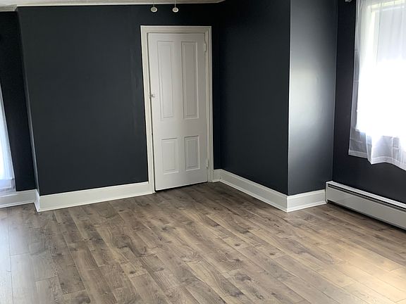 3rd image of 408 Catoma St Floor 2