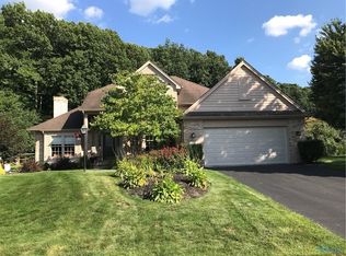 7439 Fox Ln, Holland, OH 43528