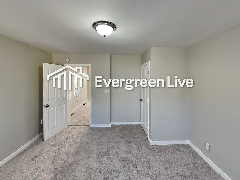 1381 Sharon St NW — Photo 12