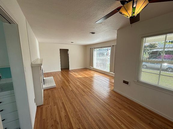 4th image of 1536 55th St