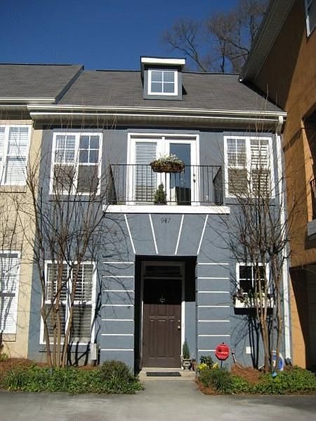 947 Hawthorne Bridge Court