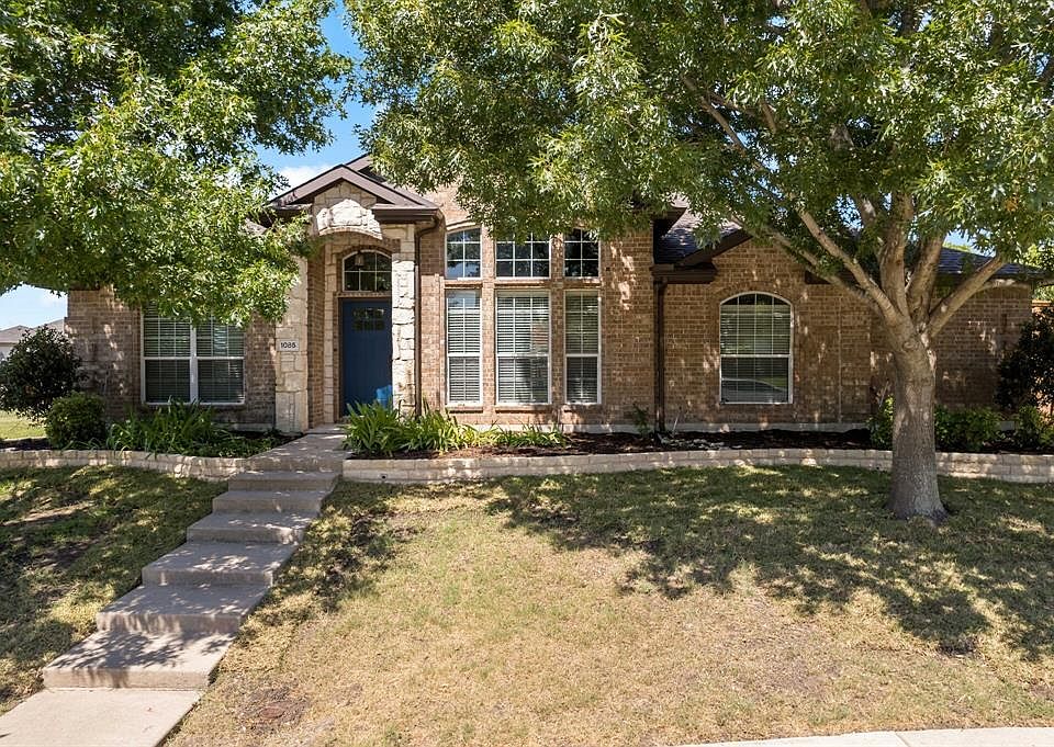 1st image of 1085 Hidden Lakes Way