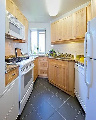 Rented by Big Apple Living | media 9