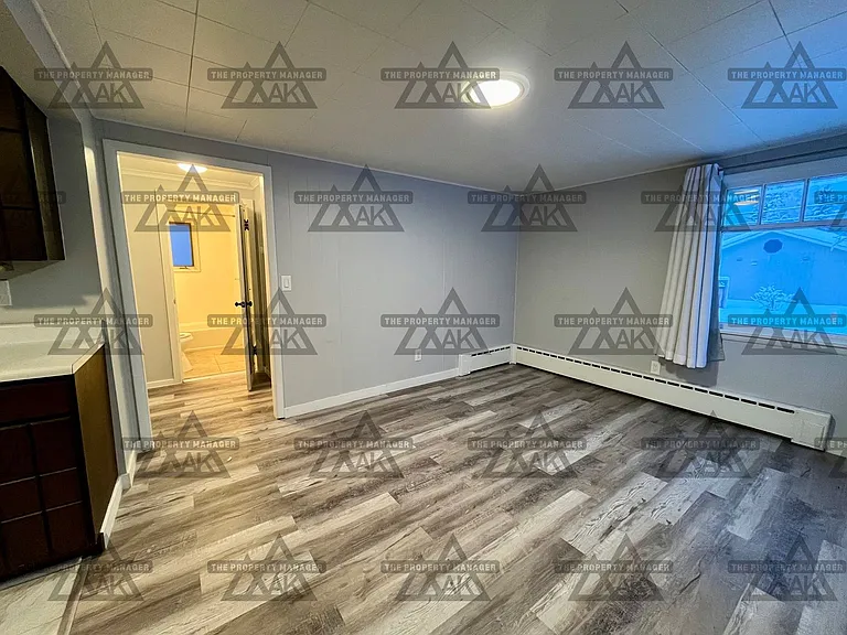 827 15th Ave — Photo 5