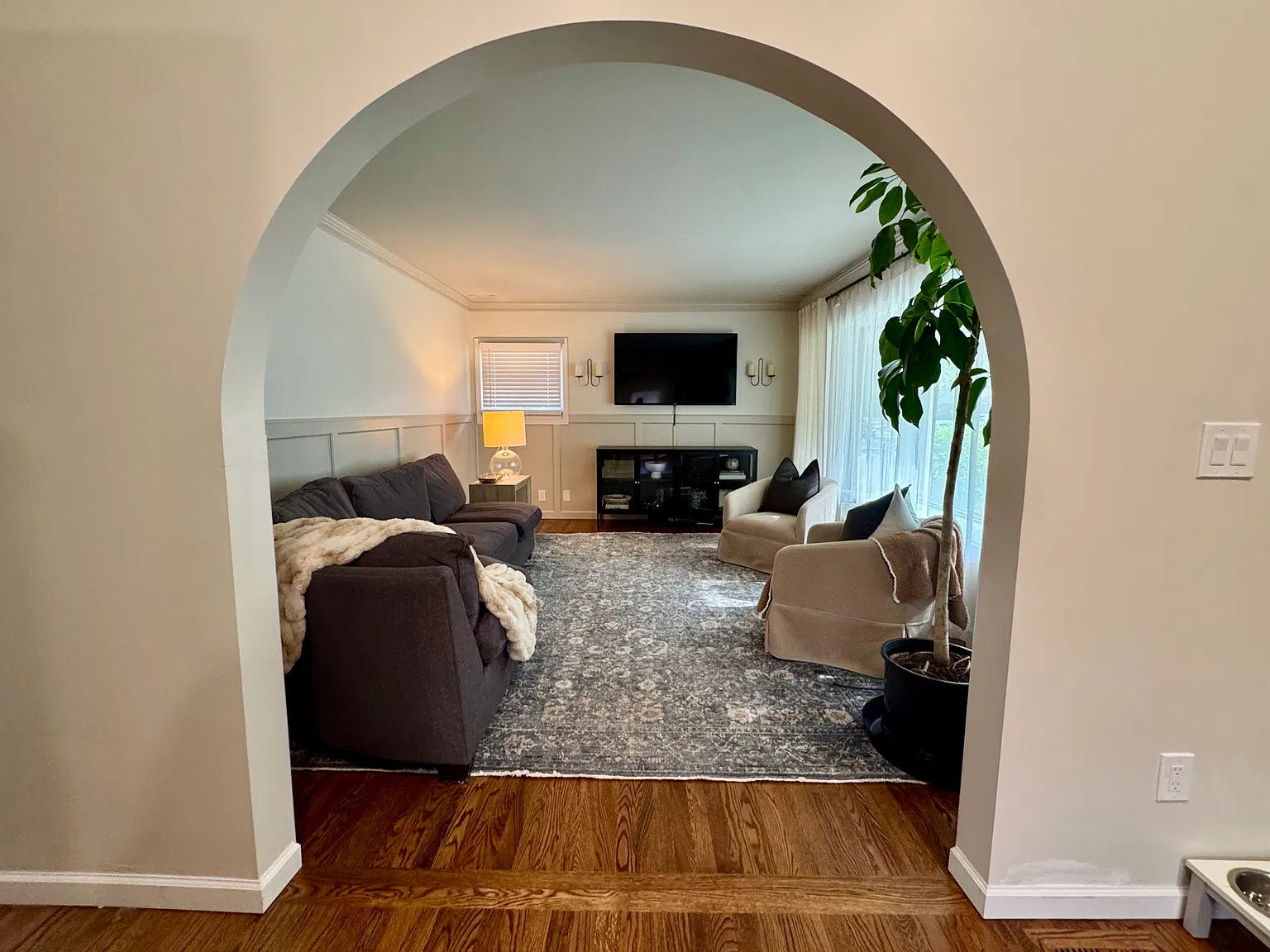 3 bed, 1000 sqft, $2,300 — Photo 4