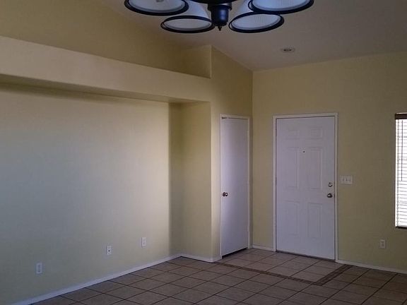3rd image of 4833 White Aspen Ave