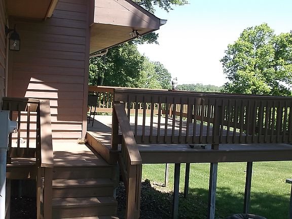 3rd image of 587 Abbey Ln