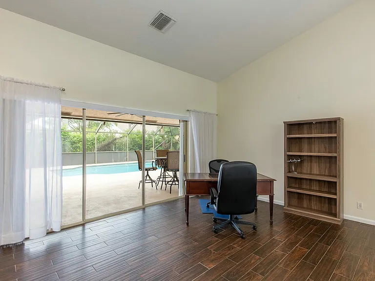 1741 Grantham Dr — Photo 11