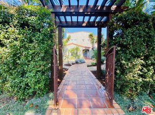 2112 S Victoria Ave, Los Angeles, CA 90016