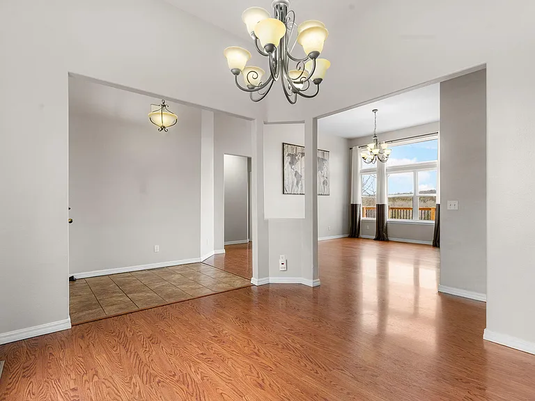 852 Silvercliff Way — Photo 29