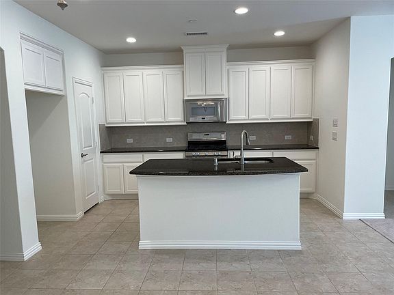 4th image of 5328 Mesquite Dr