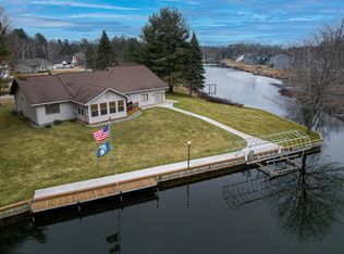 117 Anchor Ct, Houghton Lake, MI 48629