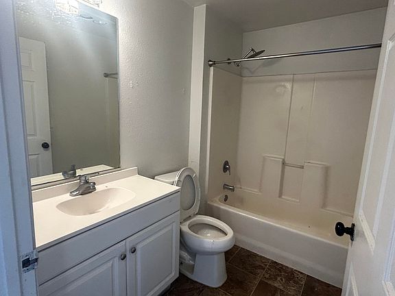 3rd image of 30 Dion Ct APT 3