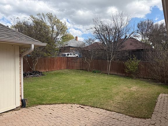 5th image of 1611 Stoneybrook Dr