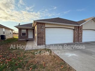 647 S Landen Ave, Republic, MO 65738