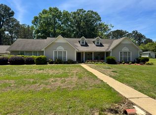 217 Winfield Dr, Tupelo, MS 38801