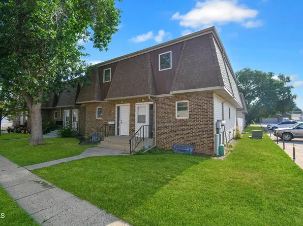 15 20th St W APT 7, Williston, ND 58801